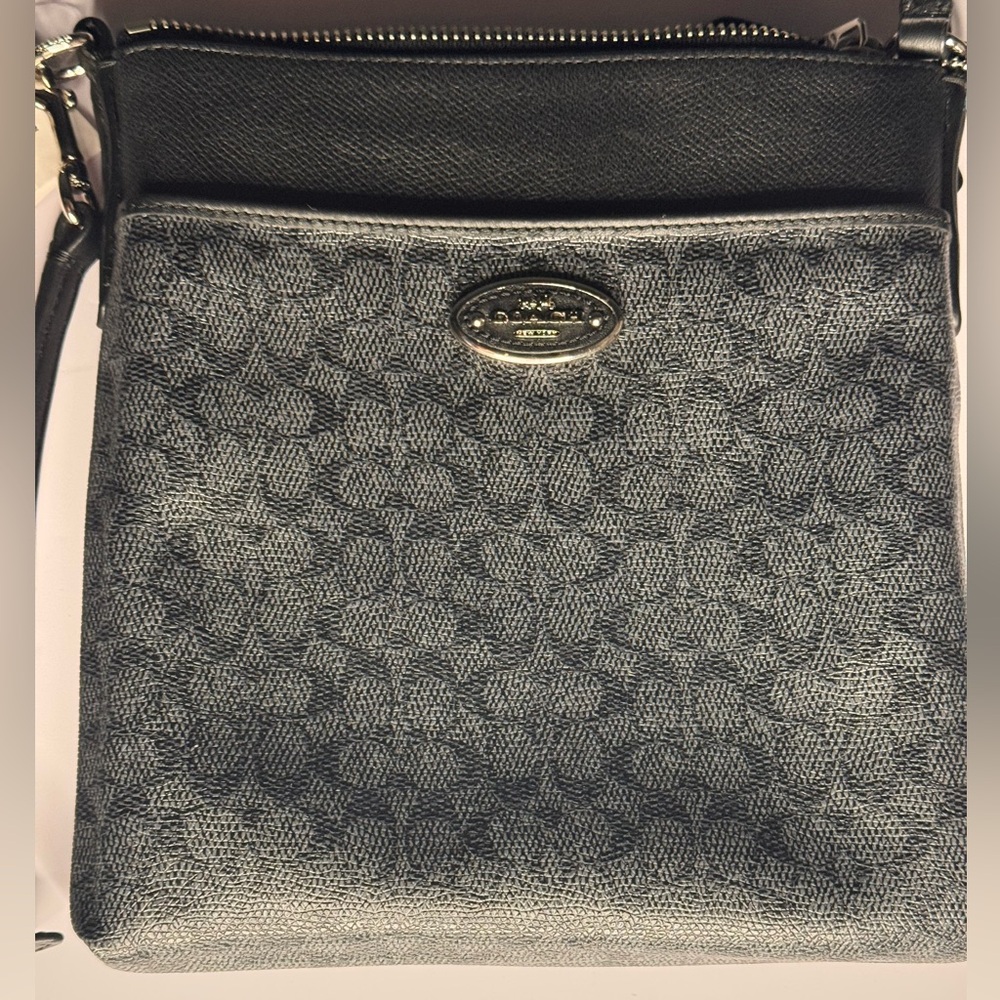 NWT Coach Signature Print; North/South Swingback Black Crossbody Bag